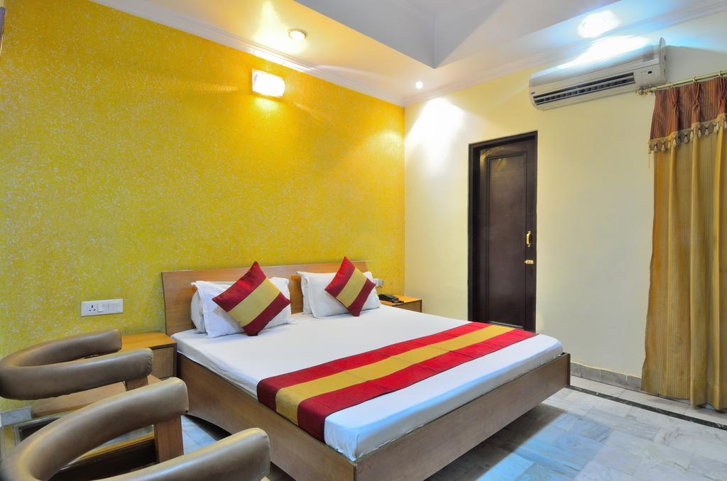 Hotel Roopa International Amritsar Dış mekan fotoğraf